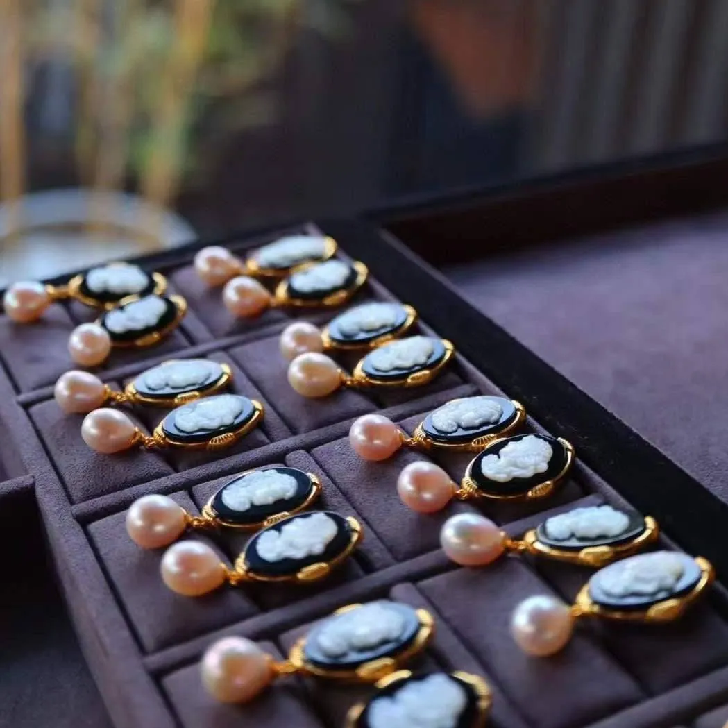 Beauty Cameo Freshwater Pearls Earrings