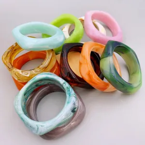 Fashionable and Bold Marble Pattern Acrylic Bracelet for Women