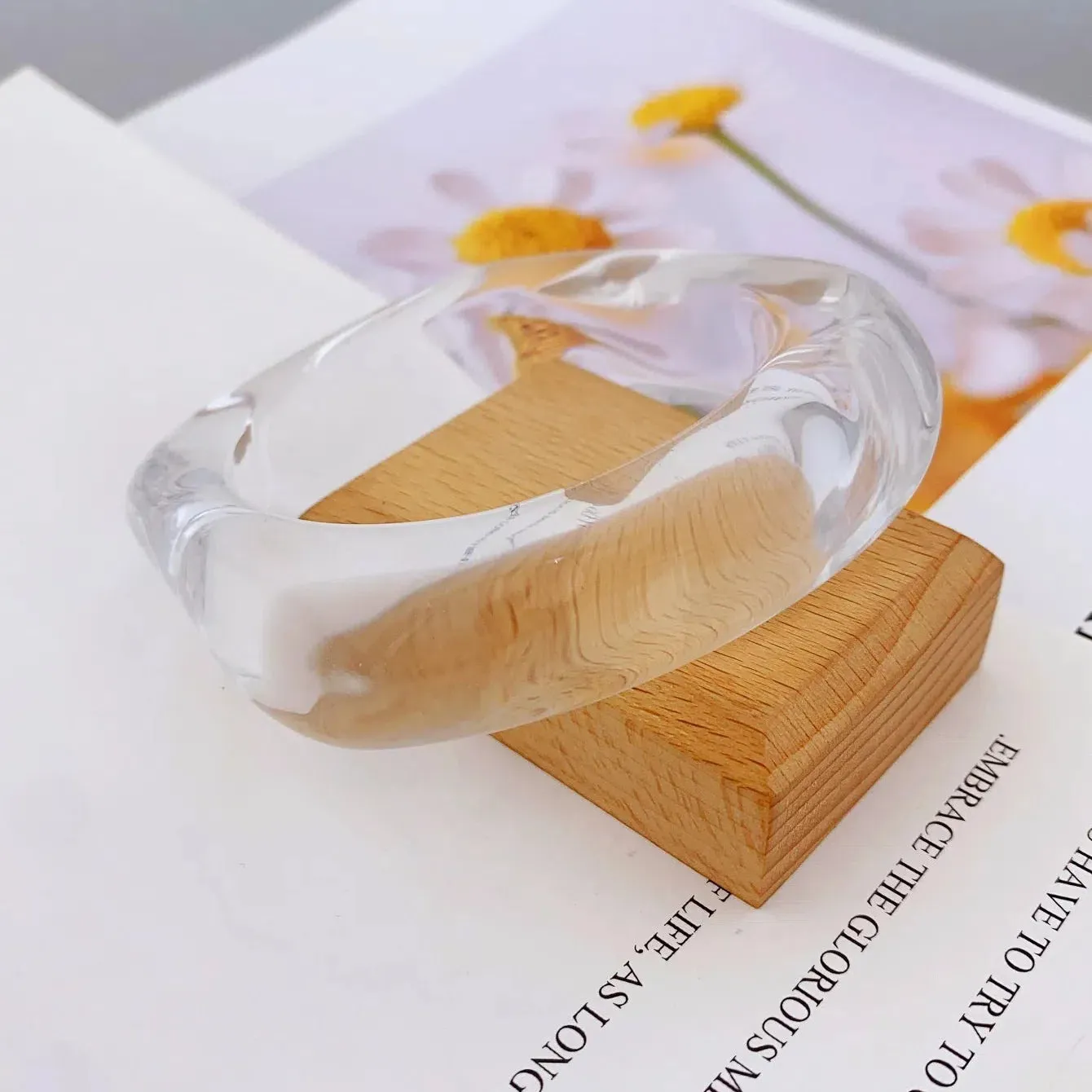 Fashionable and Bold Marble Pattern Acrylic Bracelet for Women