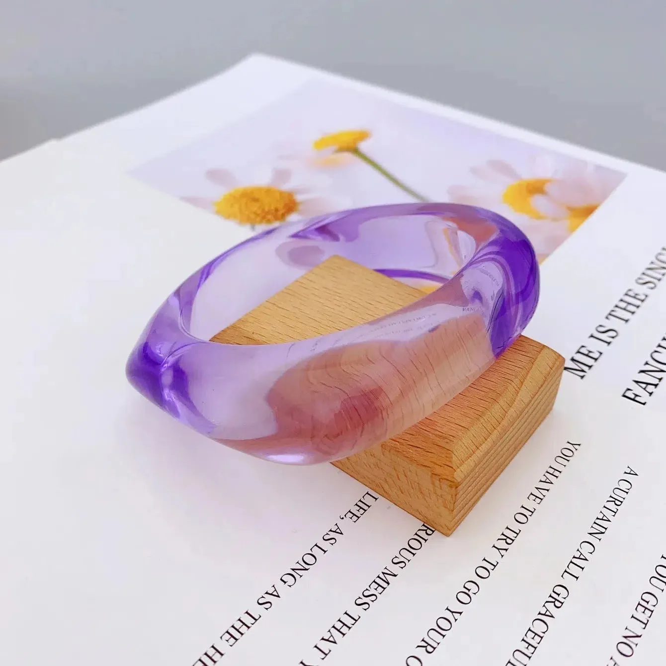Fashionable and Bold Marble Pattern Acrylic Bracelet for Women