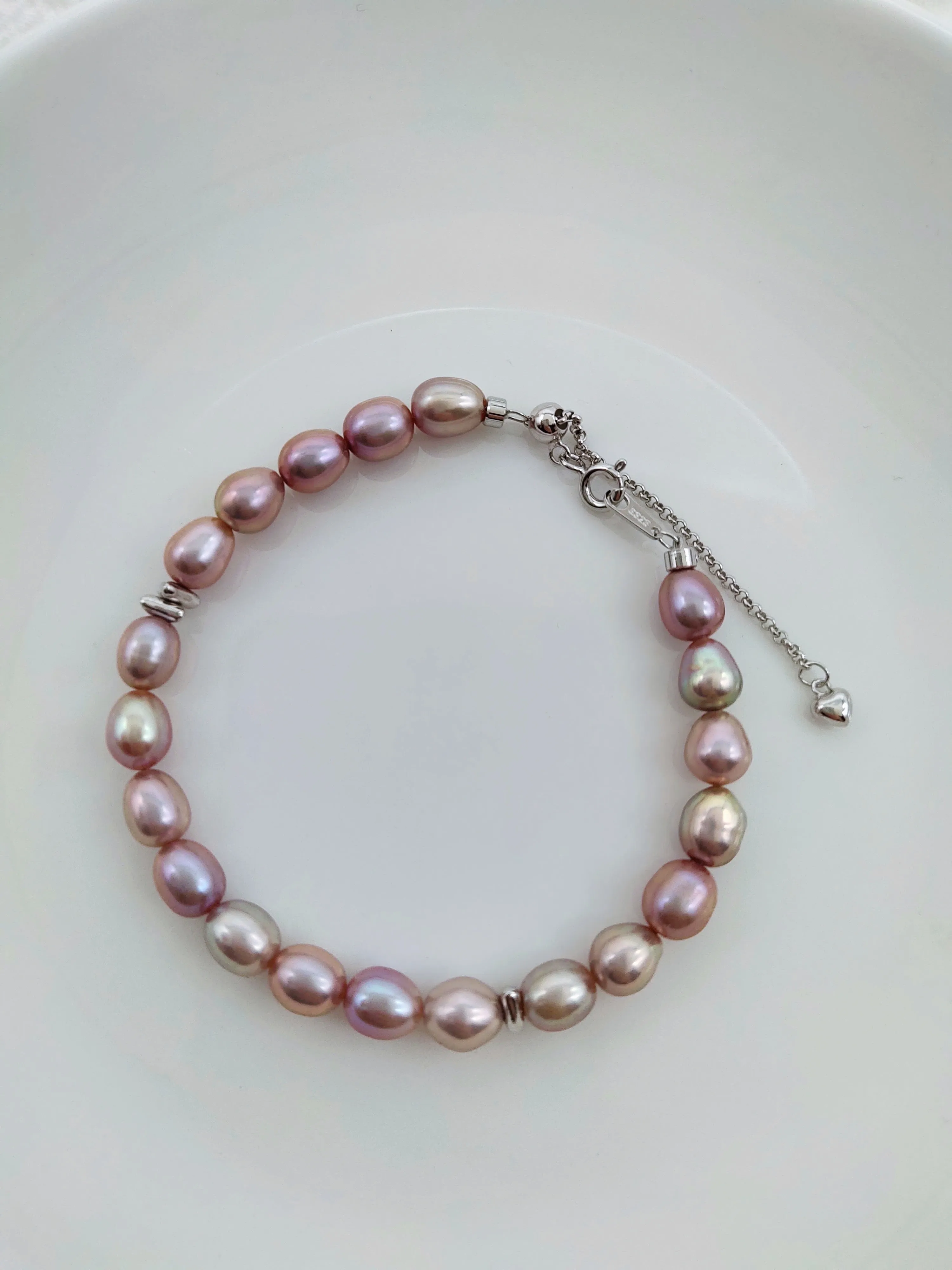 IRIDESCENT FRESHWATER PEARL BRACELET