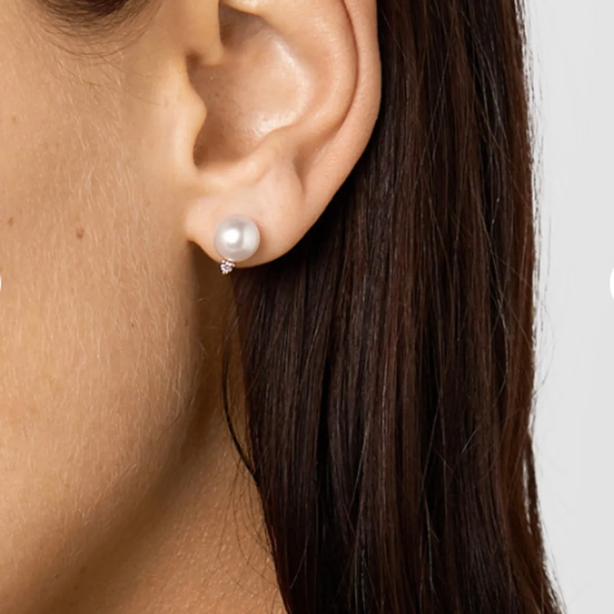 Mizuki Sea of Beauty Collection Medium Pearl & Diamond Stud Earrings | 14K Yellow Gold