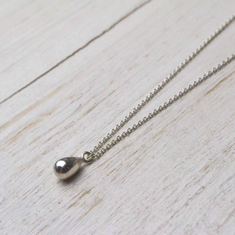 Simplicity teardrop pendant