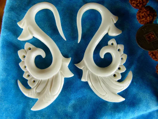 White Carved Flowing Stretch Earrings (Pair) - C022